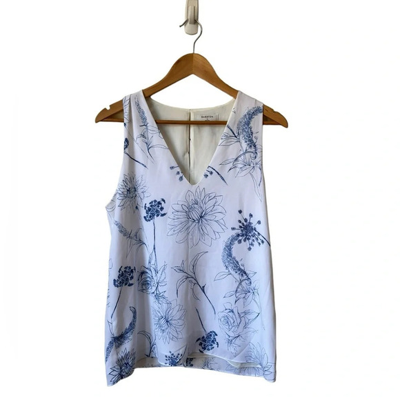Aritzia Babaton Maddox Blouse Flowly V Neck Sleeveless Size M Hand drawn Print - Picture 6 of 9
